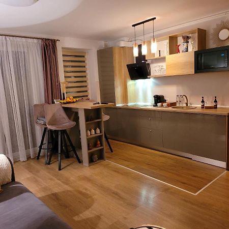Executive Apartment Avantgarden Coresi Braşov Buitenkant foto