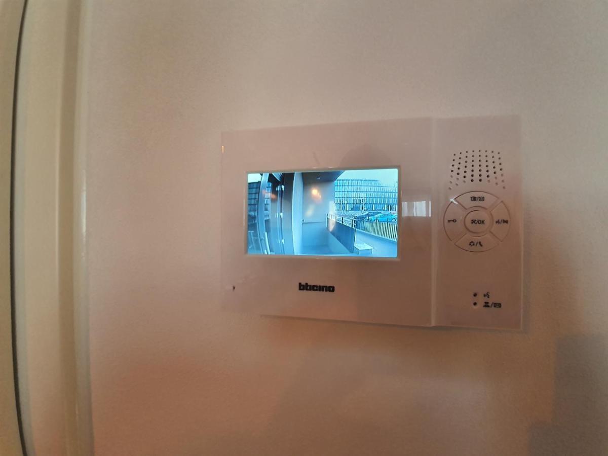 Executive Apartment Avantgarden Coresi Braşov Buitenkant foto