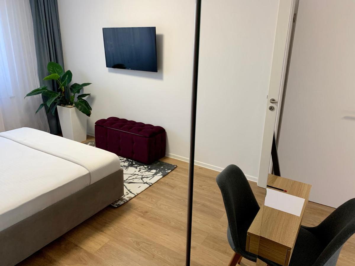 Executive Apartment Avantgarden Coresi Braşov Buitenkant foto