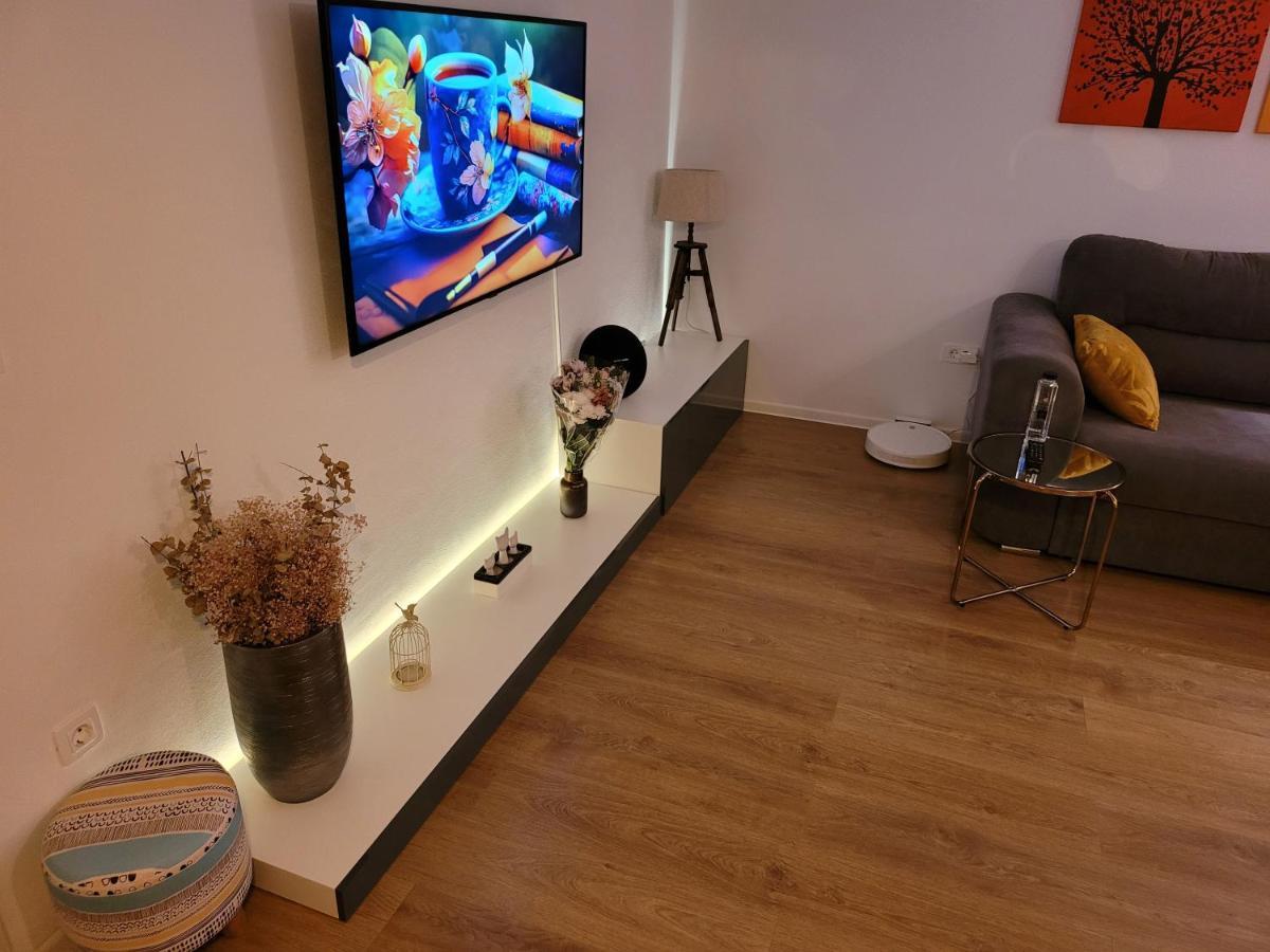 Executive Apartment Avantgarden Coresi Braşov Buitenkant foto