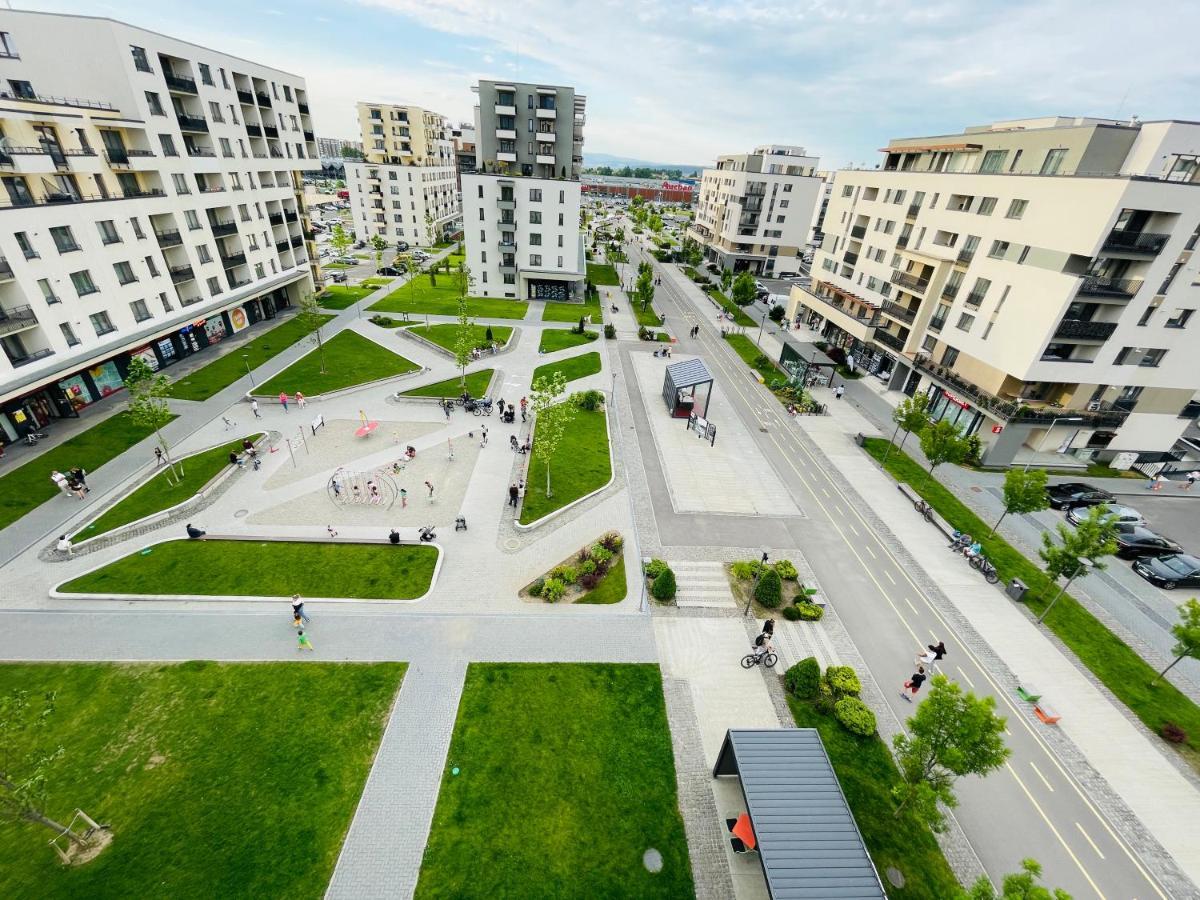 Executive Apartment Avantgarden Coresi Braşov Buitenkant foto